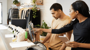 Read more about the article Retail Assistant Jobs in UK with Work Permit and Visa Sponsorship | No Experience Required