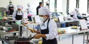 Read more about the article Cook Jobs in Canada with Visa Sponsorship for Foreigners